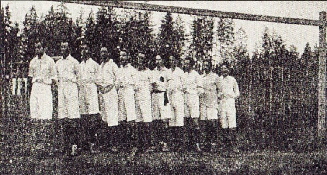 1906 - Die 1. mannschaft des TV 1860 auf dem Waldspielplatz in Holzapfelkreuth