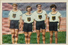 1928 Josetti Damenstaffel Serie 115, Bild 2 mit Kellner (2)