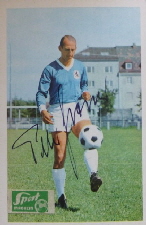 1967-68 Bergmann Fussball mit Kicker Sport Magain Aufkleber (1)