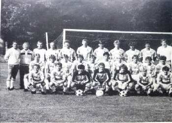 1984-85 Bayernligamannschaft aus Vereinszeitung 84-85 Nr. 1 - fehlt mir leider